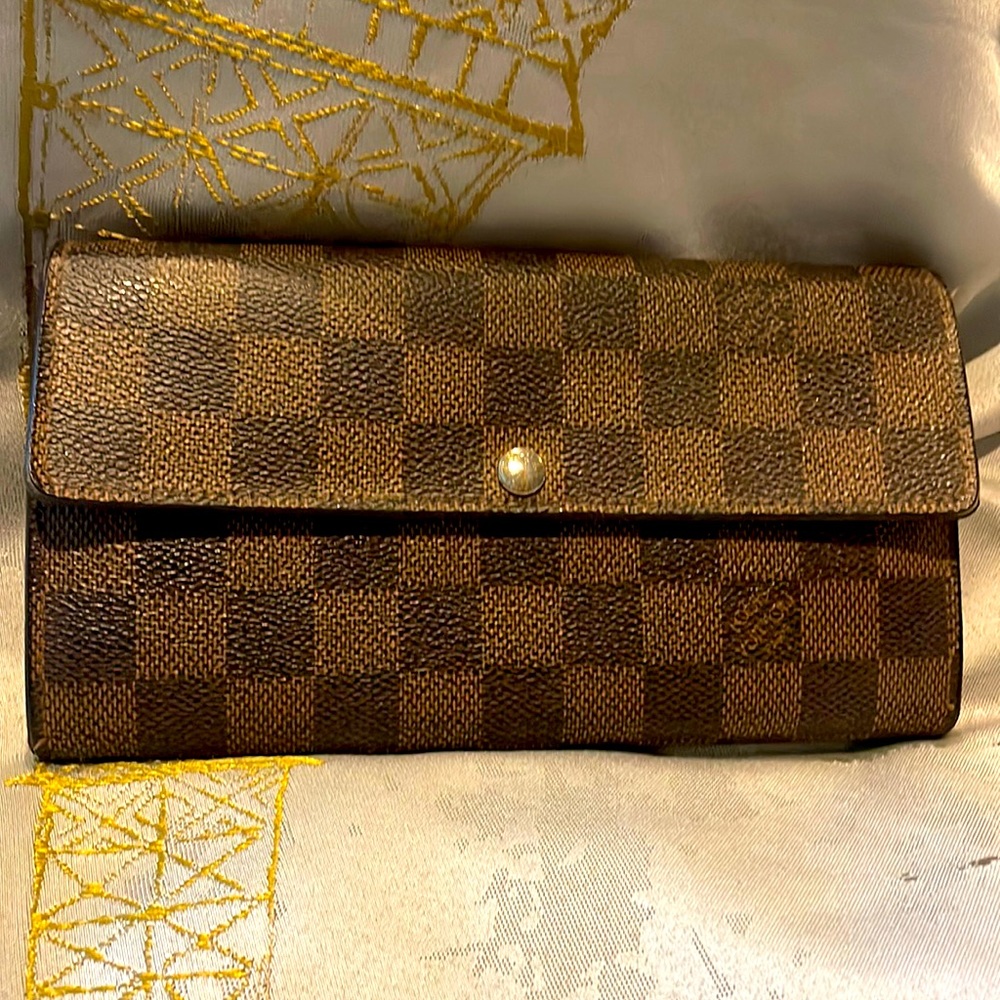 Louis Vuitton Damier Eben wallet